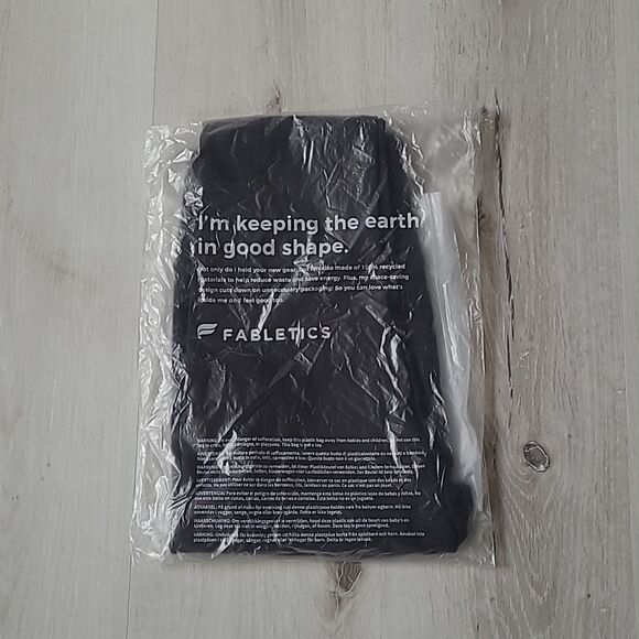 Fabletics Anywhere Motion365+ High-Waisted Utility Legging Black NWT in pkg - Picture 9 of 9